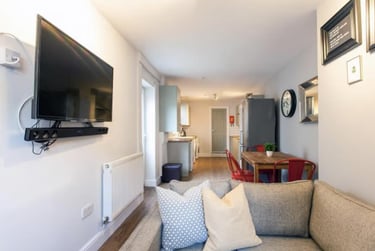 7 bed house, Daniel Street, Cathays, Cardiff, CF244NY - Image 2